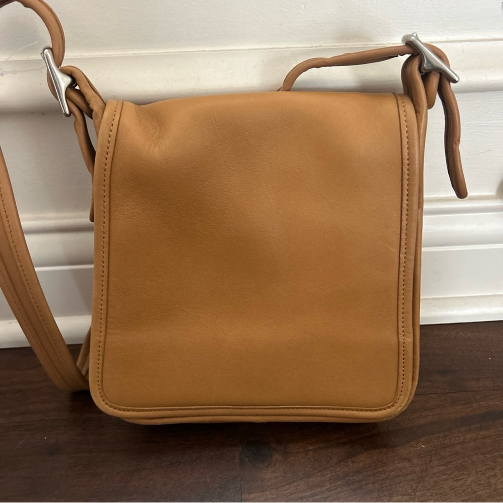 Vintage Coach 9145 Classic Legacy Studio Flap Bag in Camel